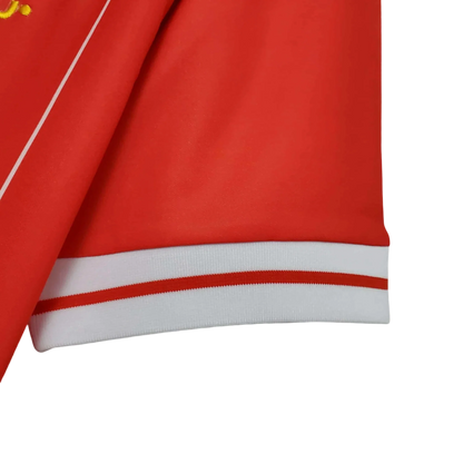 https://cdn.shopify.com/s/files/1/0826/7228/8075/files/19831984-liverpool-crown-paints-home-retro-kit-classickits433-791939.webp?v=1741199190