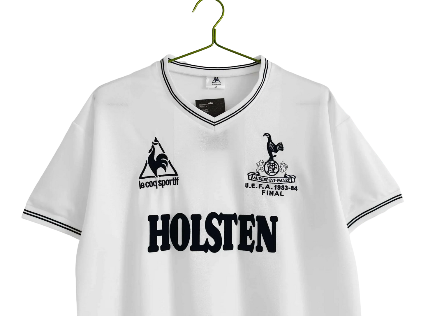 https://cdn.shopify.com/s/files/1/0826/7228/8075/files/19831984-tottenham-hotspur-holsten-home-retro-kit-classickits433-879577.webp?v=1741198016