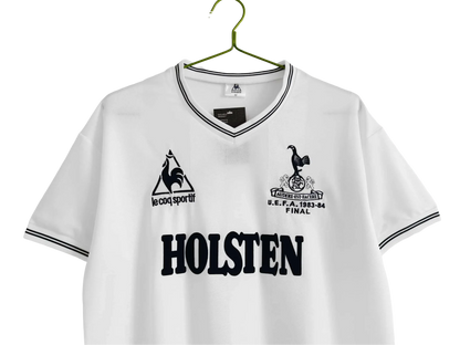 https://cdn.shopify.com/s/files/1/0826/7228/8075/files/19831984-tottenham-hotspur-holsten-home-retro-kit-classickits433-879577.webp?v=1741198016
