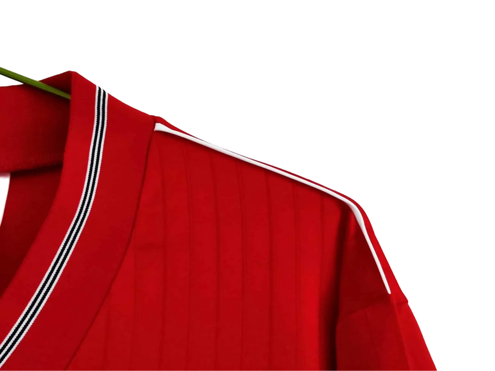 https://cdn.shopify.com/s/files/1/0826/7228/8075/files/19841987-england-away-red-retro-kit-462578.webp?v=1741196951