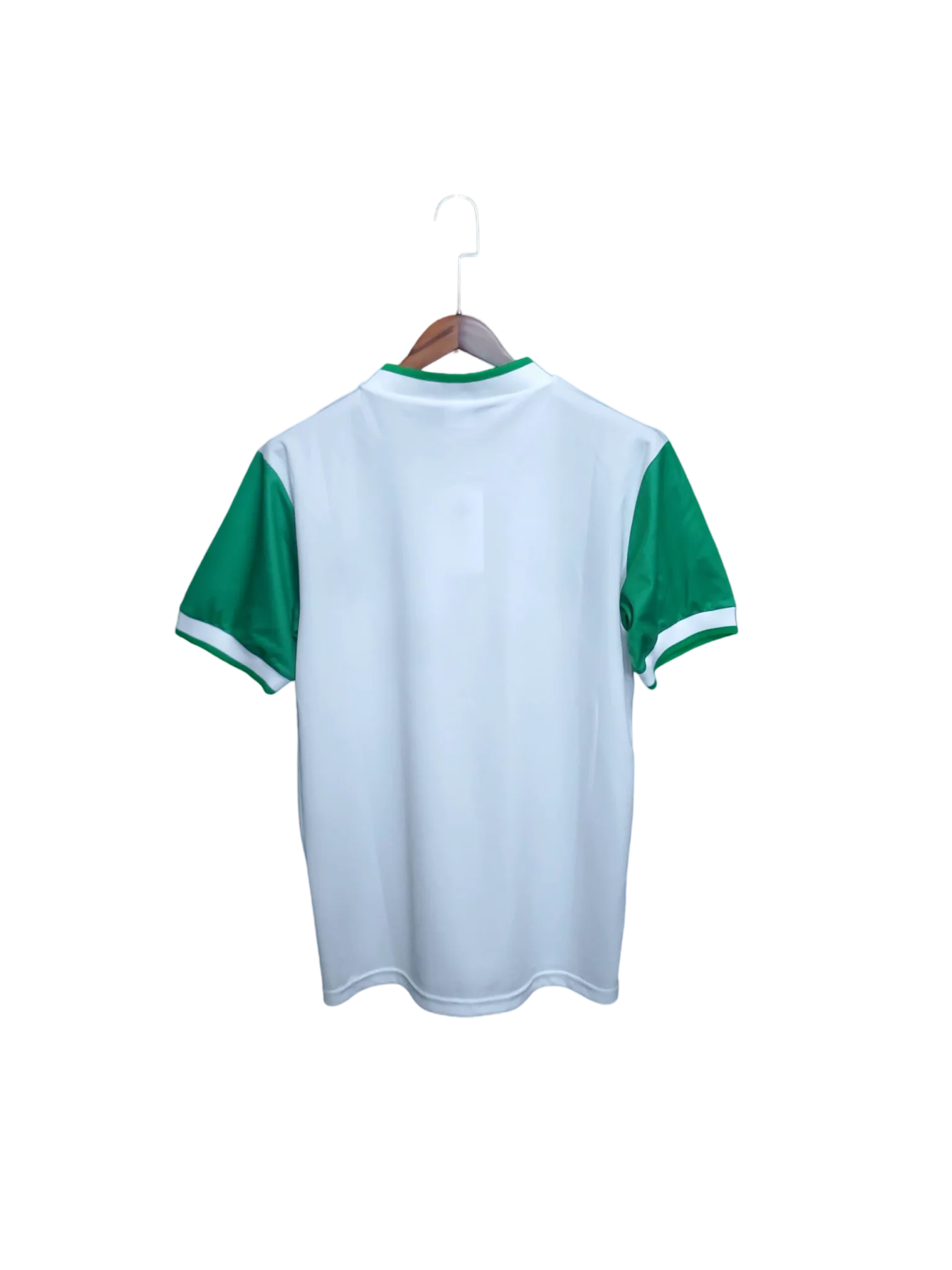 https://cdn.shopify.com/s/files/1/0826/7228/8075/files/19851986-glasgow-celtic-cr-smith-away-kit-classickits433-665102.webp?v=1741199130