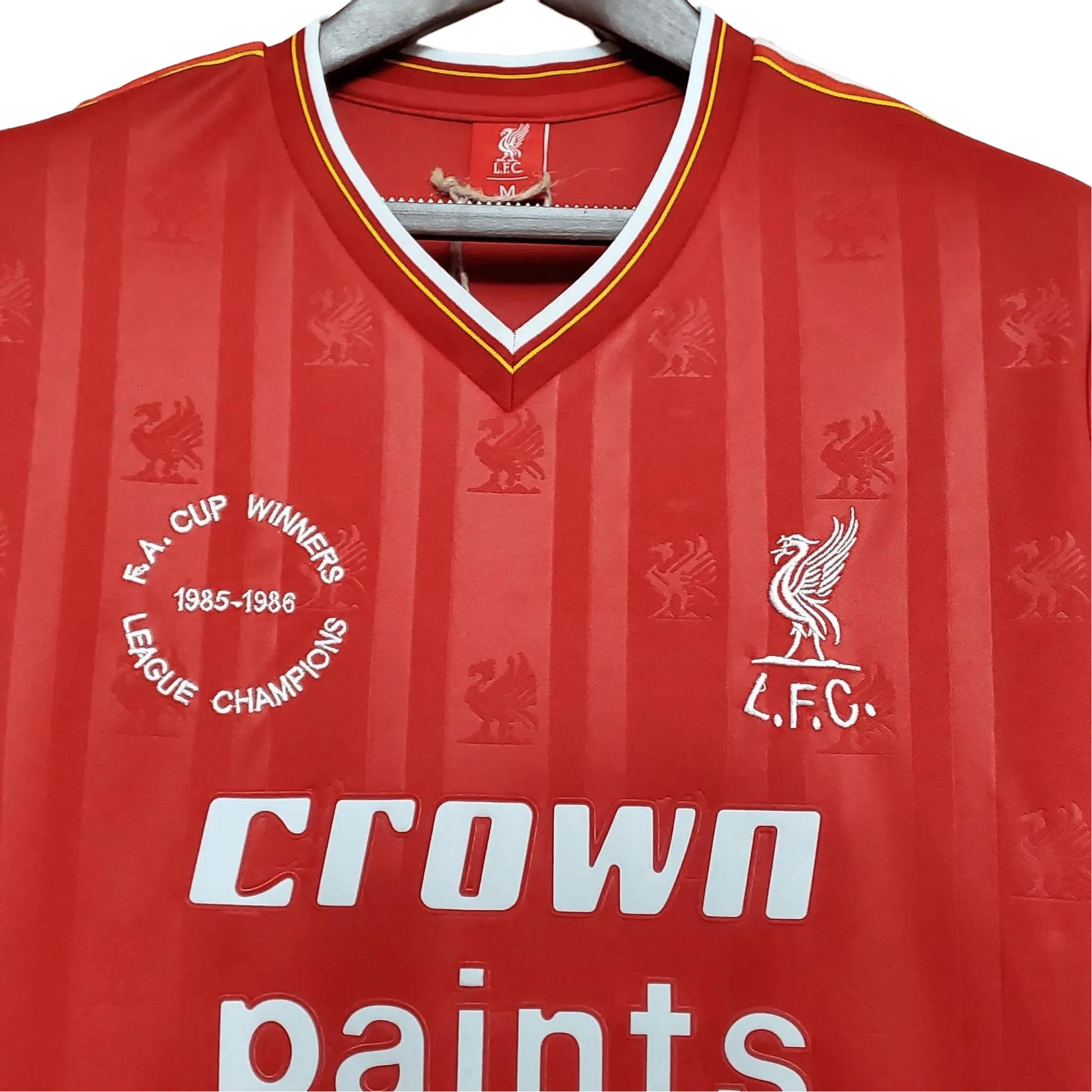https://cdn.shopify.com/s/files/1/0826/7228/8075/files/19851986-liverpooi-crown-paints-home-retro-kit-classickits433-421747.webp?v=1741197862