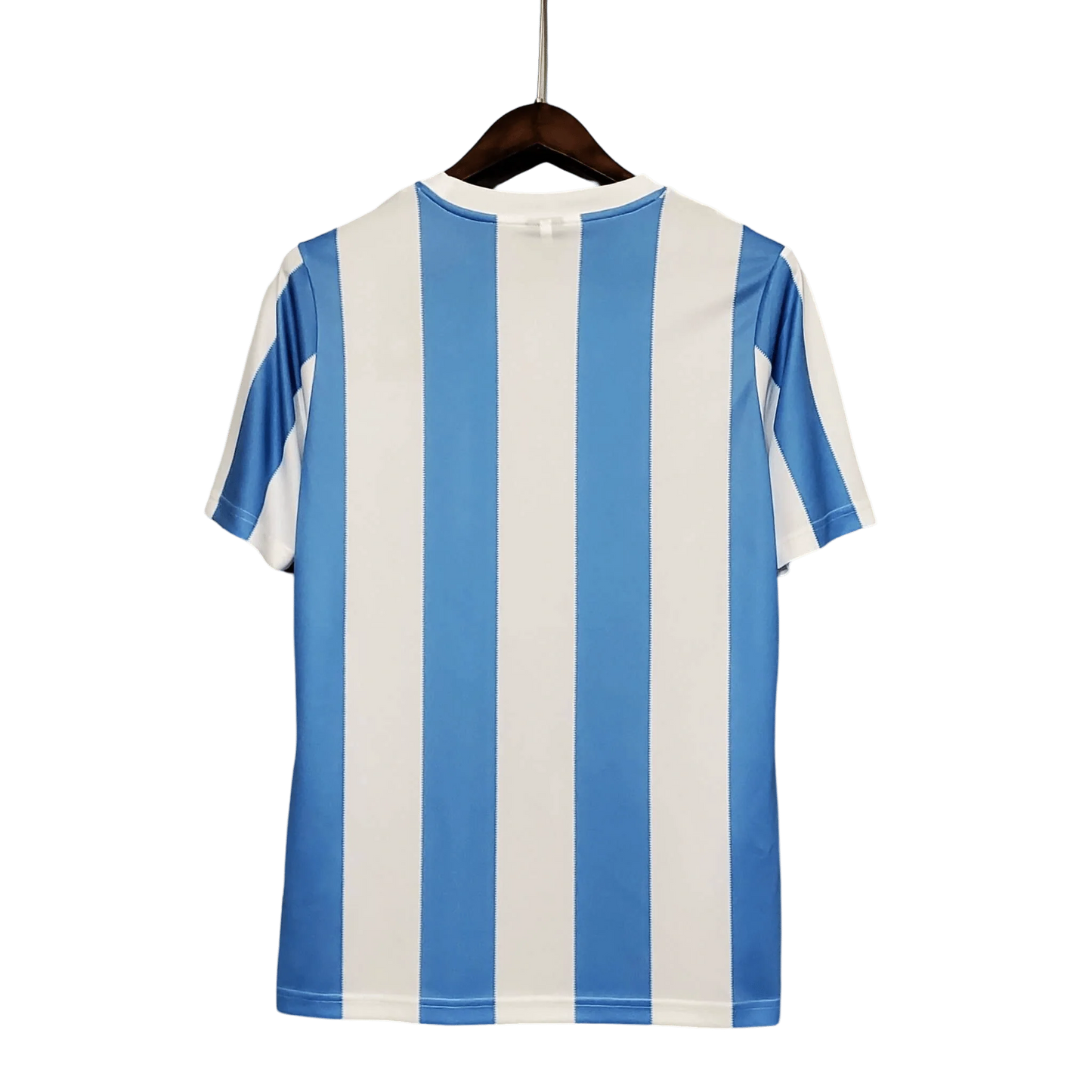 https://cdn.shopify.com/s/files/1/0826/7228/8075/files/1986-argentina-world-cup-home-retro-kit-classickits433-777921.webp?v=1741198800
