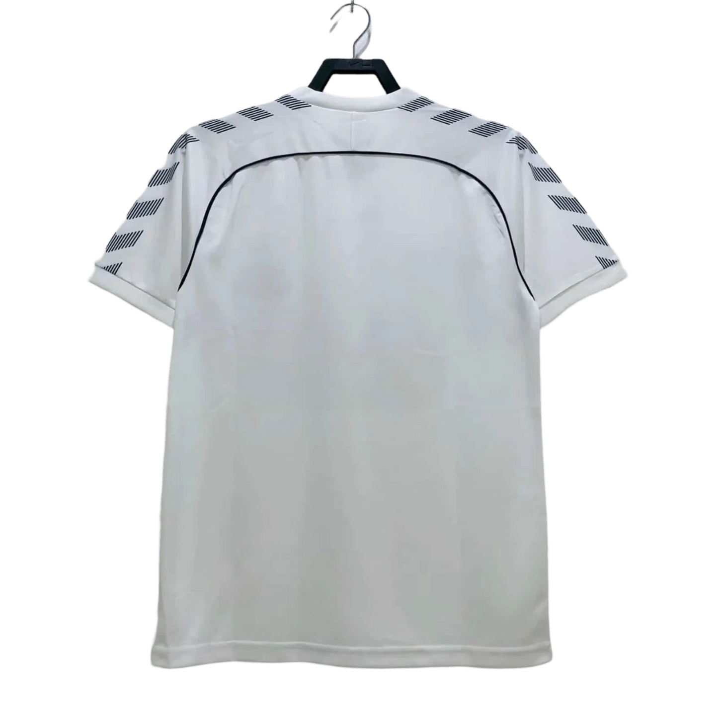 https://cdn.shopify.com/s/files/1/0826/7228/8075/files/19861987-tottenham-hotspur-holsten-home-retro-kit-classickits433-629212.webp?v=1741199132
