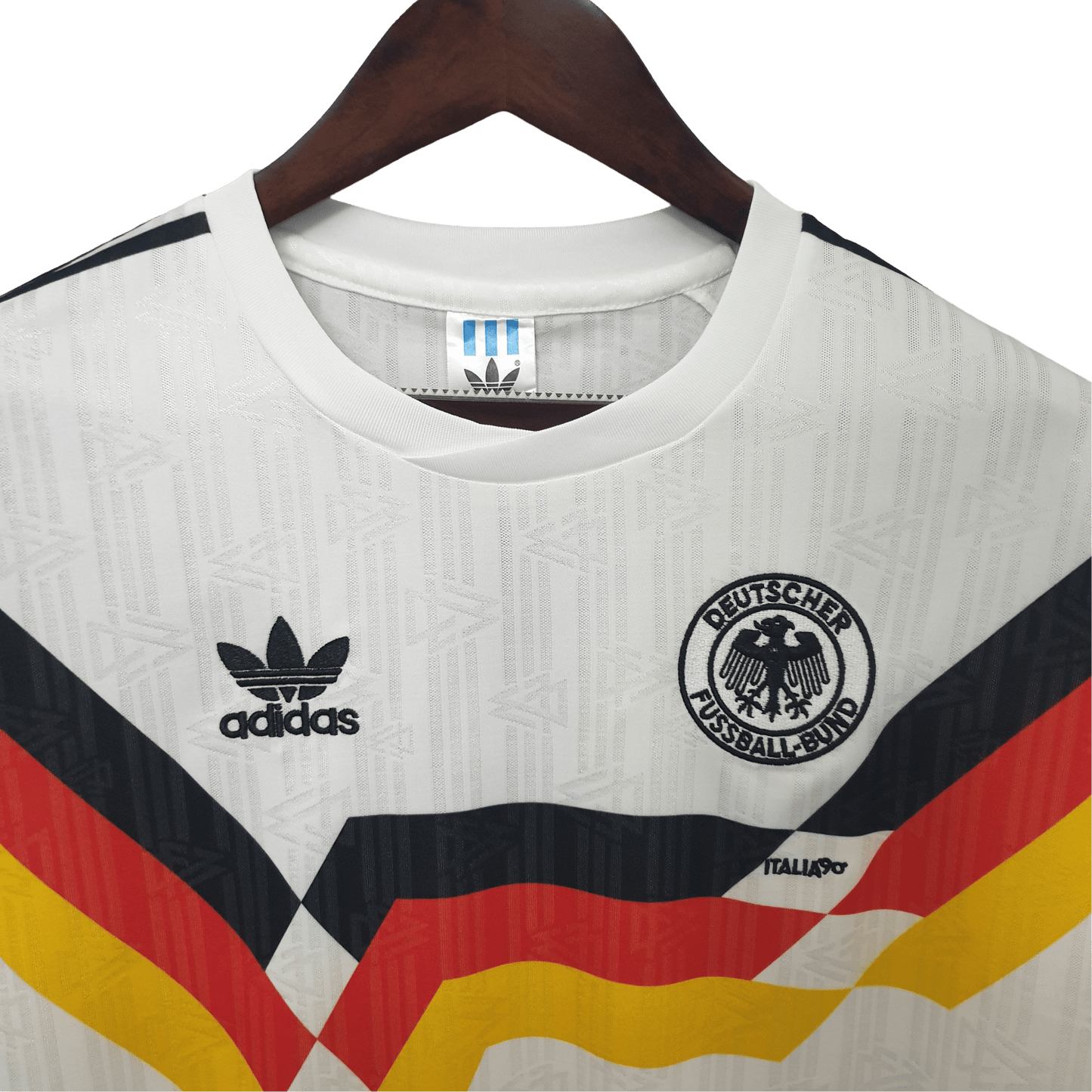 https://cdn.shopify.com/s/files/1/0826/7228/8075/files/1988-germany-euro-home-retro-kit-classickits433-532468.png?v=1741197058
