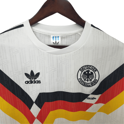 https://cdn.shopify.com/s/files/1/0826/7228/8075/files/1988-germany-euro-home-retro-kit-classickits433-532468.png?v=1741197058
