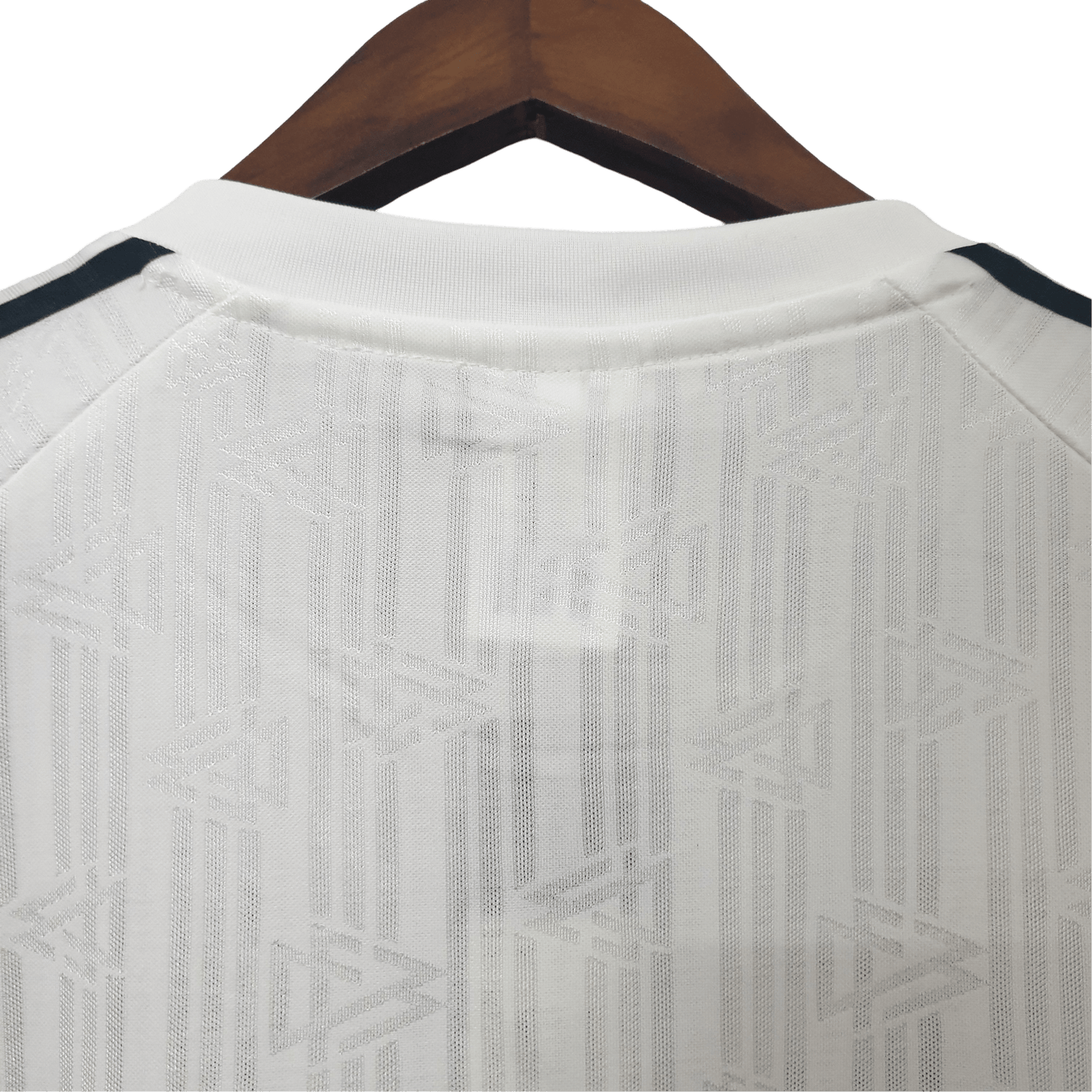 https://cdn.shopify.com/s/files/1/0826/7228/8075/files/1988-germany-euro-home-retro-kit-classickits433-895574.png?v=1741197060