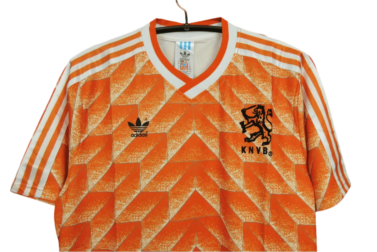 https://cdn.shopify.com/s/files/1/0826/7228/8075/files/1988-netherlands-home-retro-kit-576003.webp?v=1741197041