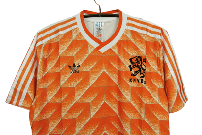 https://cdn.shopify.com/s/files/1/0826/7228/8075/files/1988-netherlands-home-retro-kit-576003.webp?v=1741197041