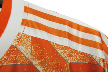 https://cdn.shopify.com/s/files/1/0826/7228/8075/files/1988-netherlands-home-retro-kit-609543.webp?v=1741197040