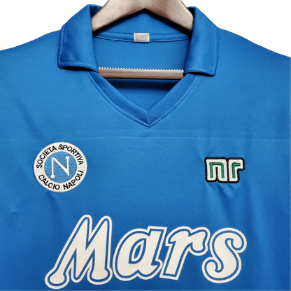https://cdn.shopify.com/s/files/1/0826/7228/8075/files/19881989-napoli-mars-home-retro-kit-classickits433-581316.webp?v=1741198900