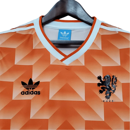 https://cdn.shopify.com/s/files/1/0826/7228/8075/files/19881989-netherlands-euro-home-retro-kit-classickits433-156353.webp?v=1741198810