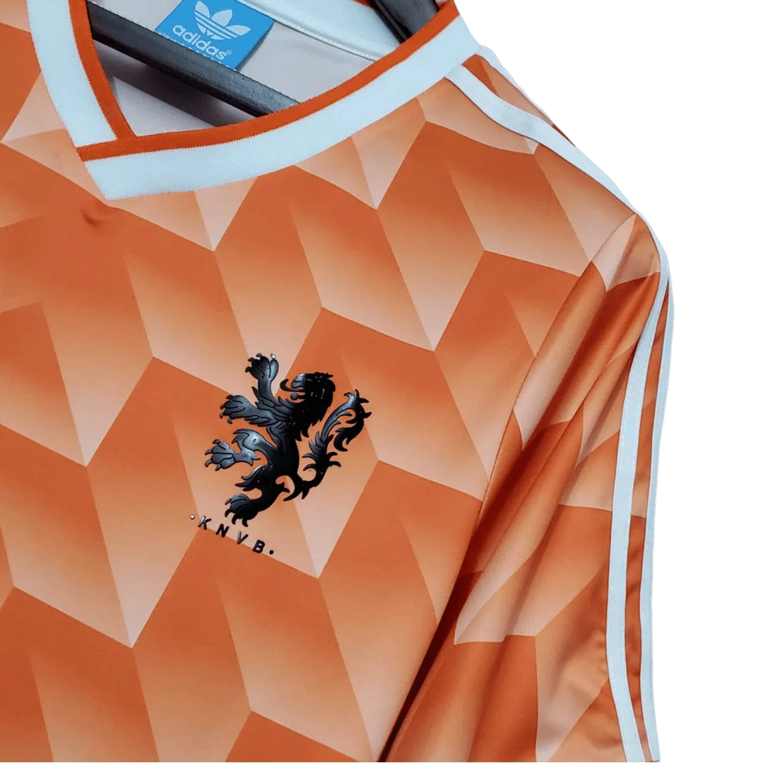 https://cdn.shopify.com/s/files/1/0826/7228/8075/files/19881989-netherlands-euro-home-retro-kit-classickits433-506448.webp?v=1741198810