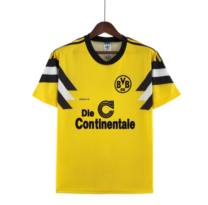 https://cdn.shopify.com/s/files/1/0826/7228/8075/files/19891990-borussia-dortmund-continentale-home-retro-kit-classickits433-243153.webp?v=1741199407