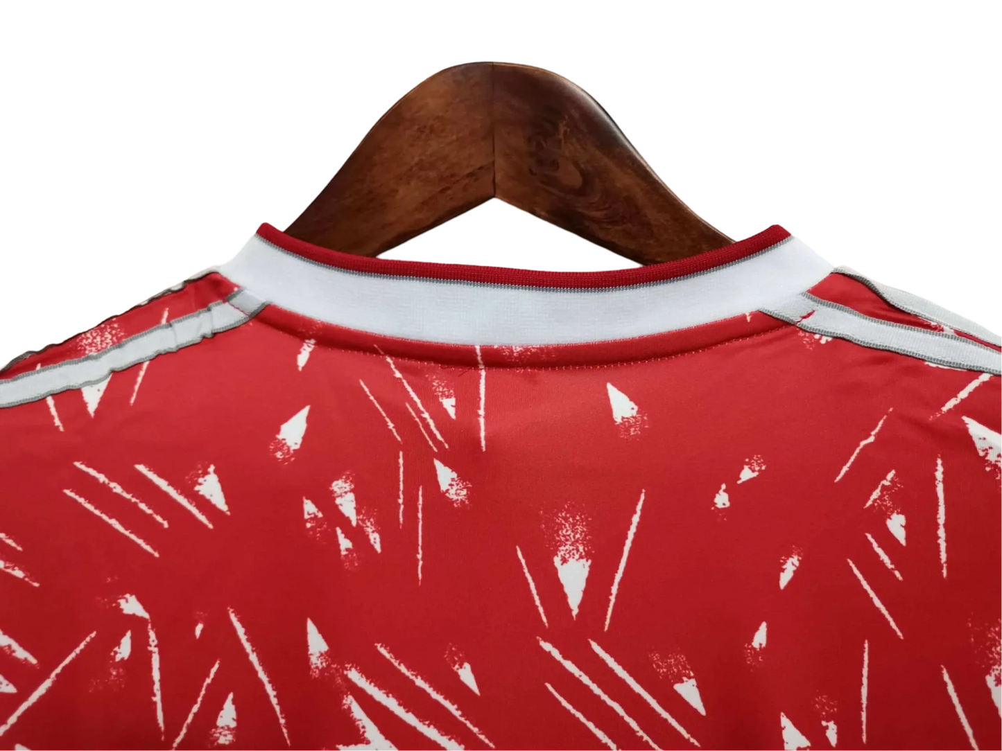 https://cdn.shopify.com/s/files/1/0826/7228/8075/files/19891990-liverpooi-candy-home-red-retro-kit-long-sleeve-classickits433-137563.webp?v=1741197856