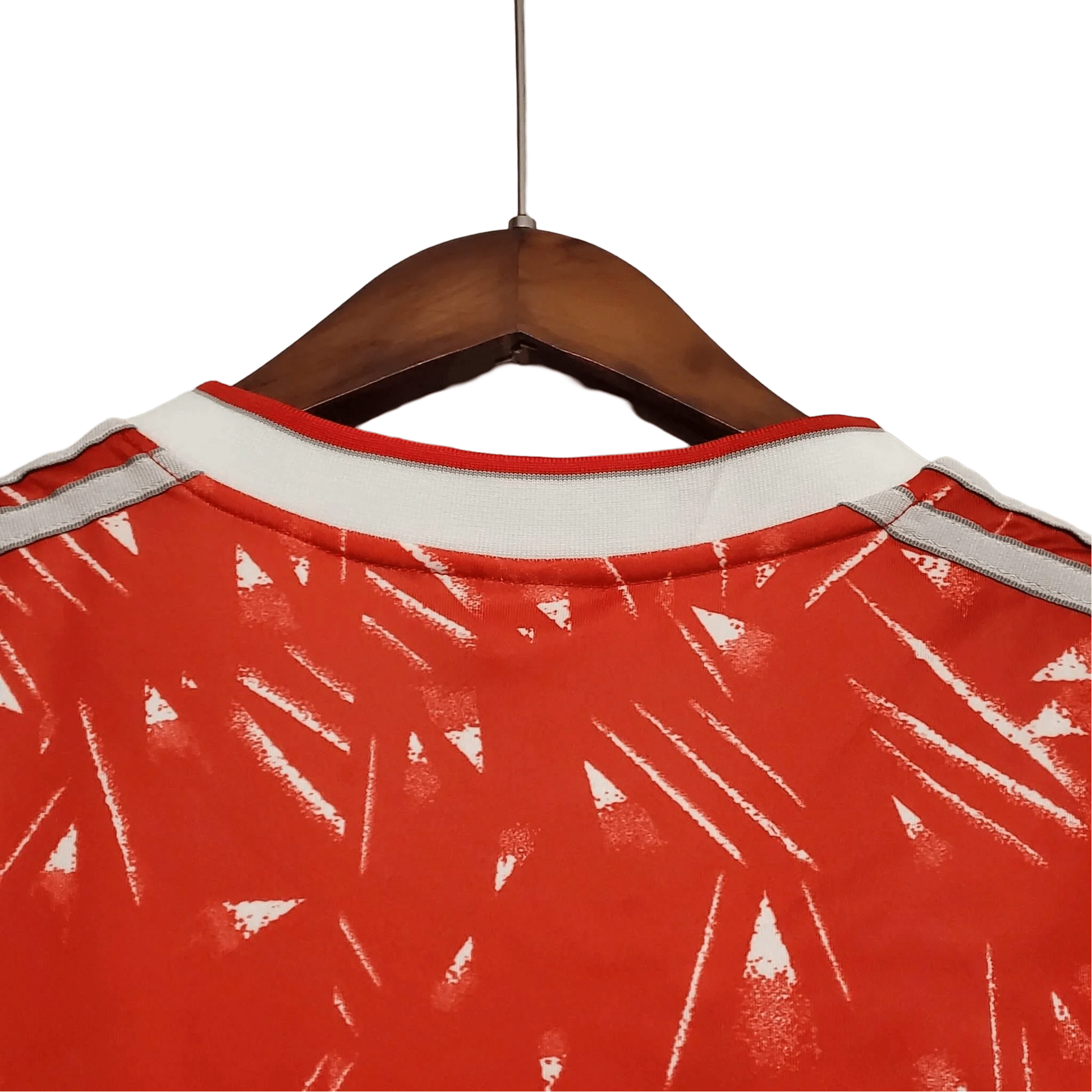 https://cdn.shopify.com/s/files/1/0826/7228/8075/files/19891990-liverpool-candy-home-retro-kit-classickits433-962027.webp?v=1741199259