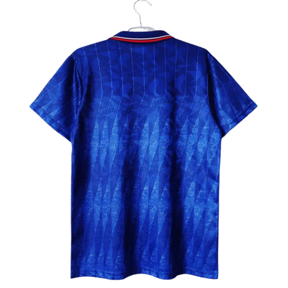 https://cdn.shopify.com/s/files/1/0826/7228/8075/files/19891991-chelsea-commodore-home-retro-kit-classickits433-133284.webp?v=1741199195