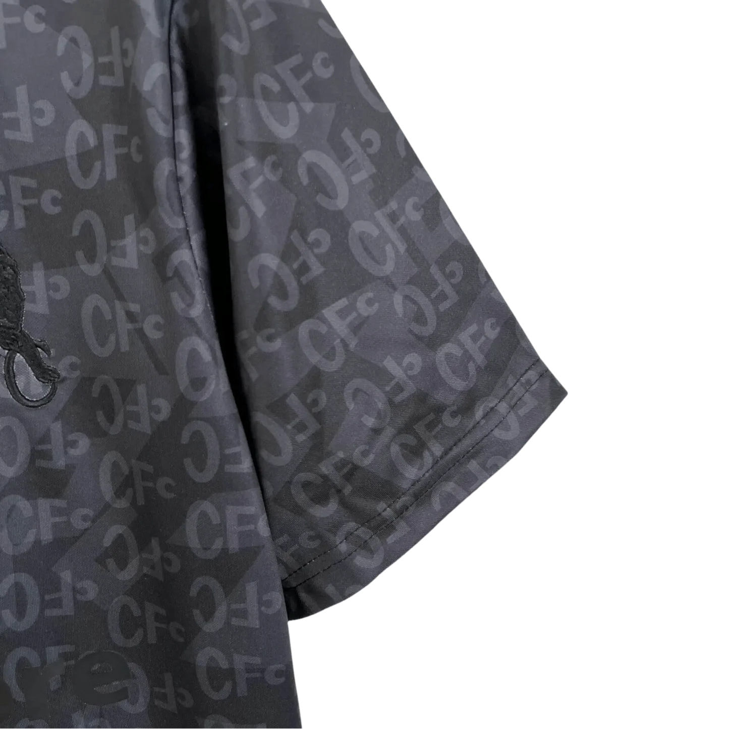 https://cdn.shopify.com/s/files/1/0826/7228/8075/files/1990-chelsea-black-retro-kit-classickits433-994938.webp?v=1741198275