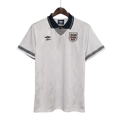 https://cdn.shopify.com/s/files/1/0826/7228/8075/files/19901991-england-home-retro-kit-classickits433-624739.webp?v=1741198521