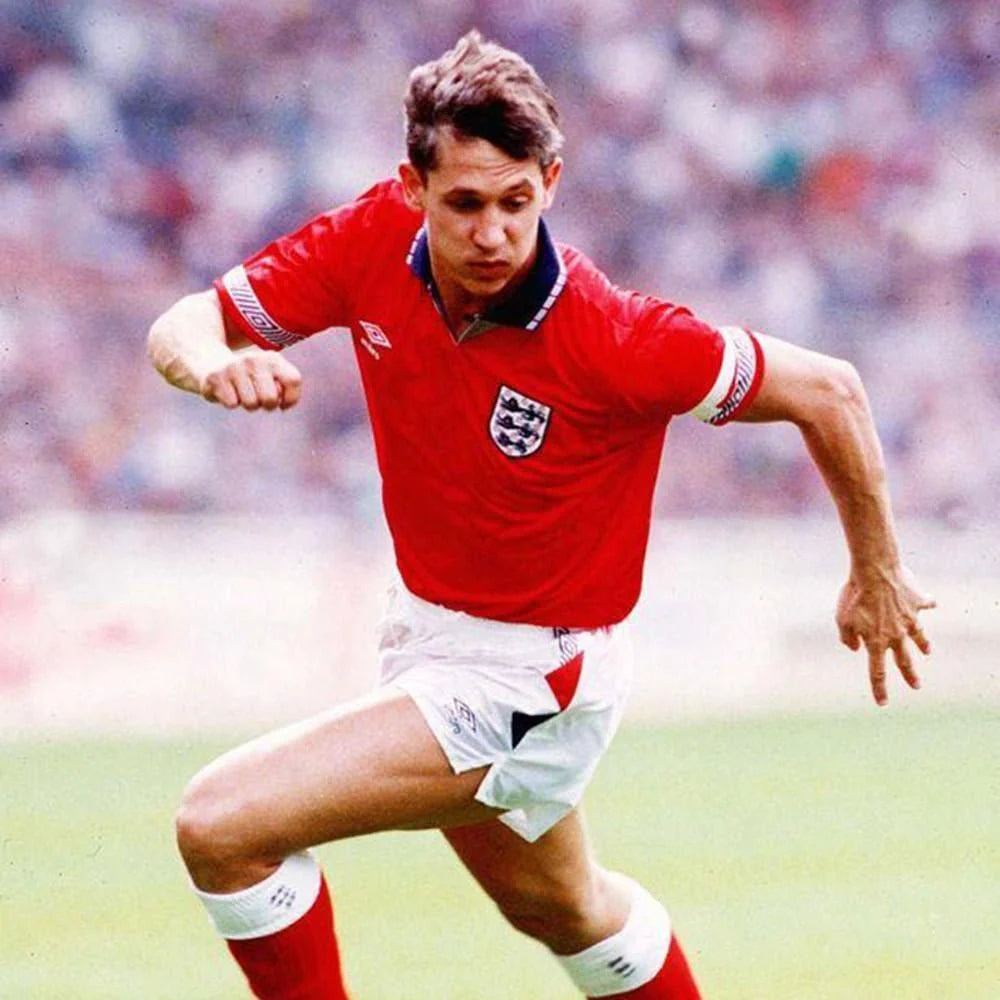 https://cdn.shopify.com/s/files/1/0826/7228/8075/files/19901991-england-red-away-retro-kit-classickits433-715745.webp?v=1741198461