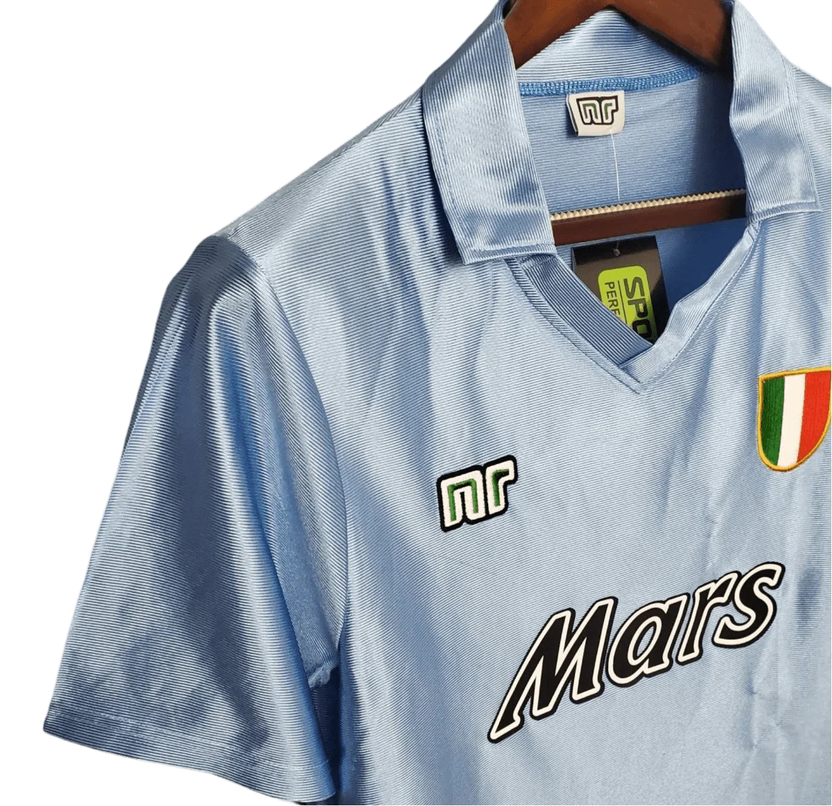 https://cdn.shopify.com/s/files/1/0826/7228/8075/files/19901991-napoli-mars-home-retro-kit-classickits433-976984.webp?v=1741198899