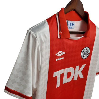 https://cdn.shopify.com/s/files/1/0826/7228/8075/files/19901992-ajax-home-retro-kit-classickits433-591282.webp?v=1741199360