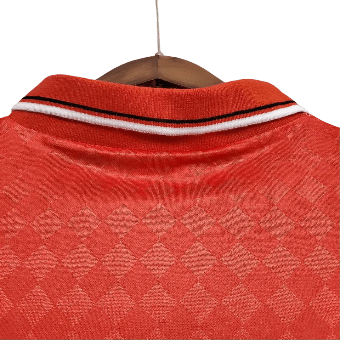 https://cdn.shopify.com/s/files/1/0826/7228/8075/files/19901992-ajax-home-retro-kit-classickits433-971953.webp?v=1741199359