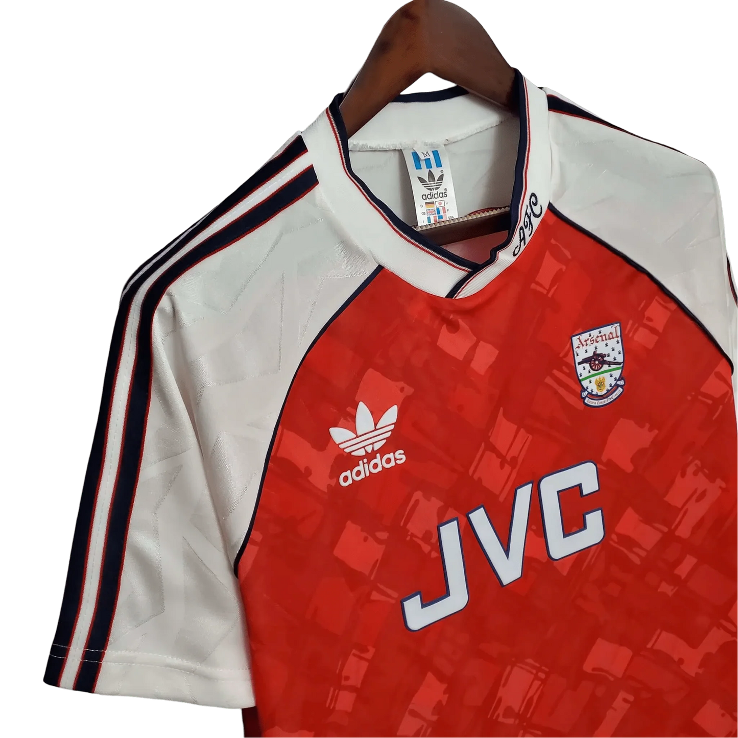 https://cdn.shopify.com/s/files/1/0826/7228/8075/files/19901992-arsenal-jvc-home-retro-kit-classickit433-590064.webp?v=1741198458