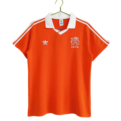 https://cdn.shopify.com/s/files/1/0826/7228/8075/files/19901992-netherlands-home-retro-kit-667277.webp?v=1741197028