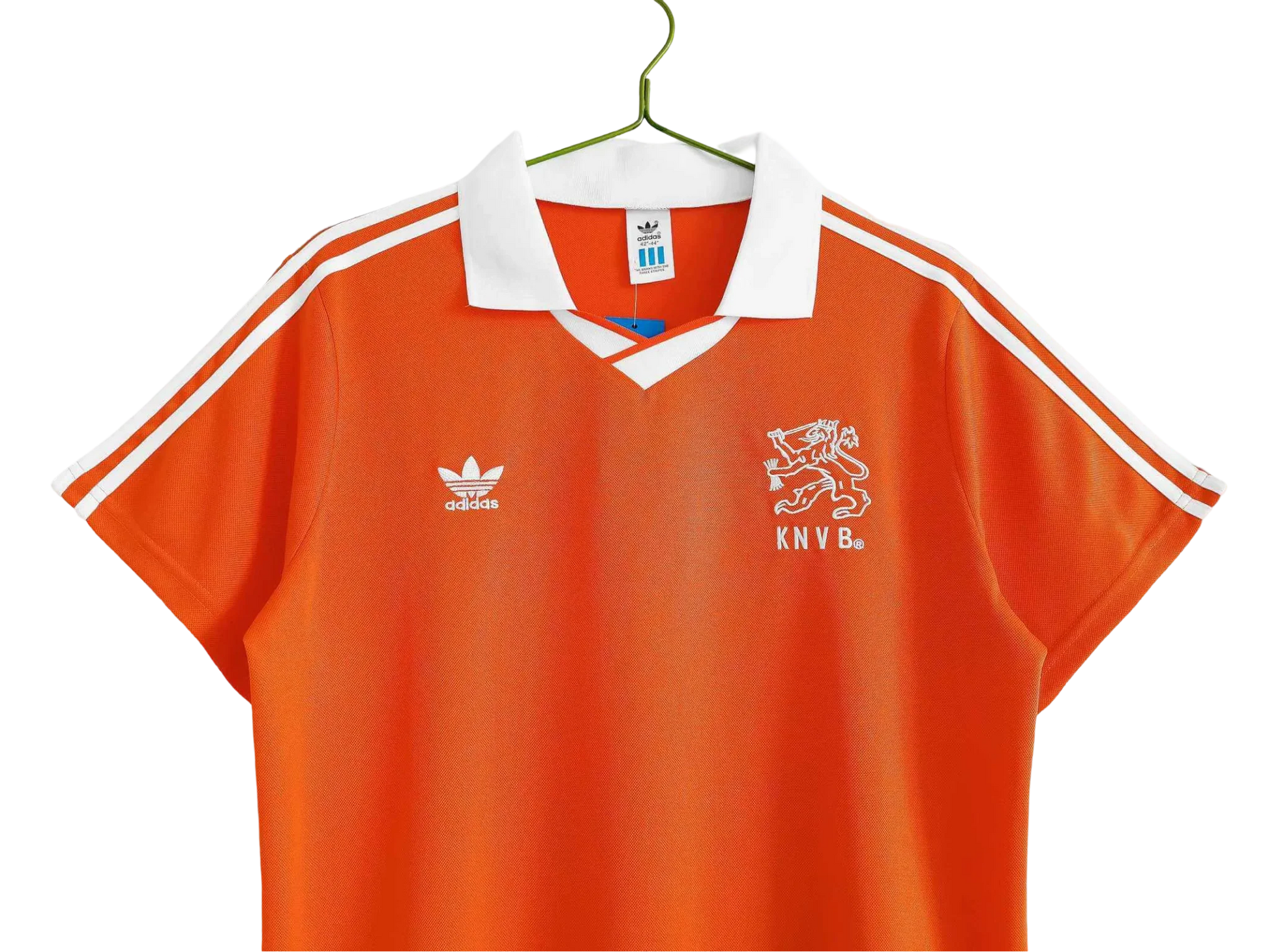 https://cdn.shopify.com/s/files/1/0826/7228/8075/files/19901992-netherlands-home-retro-kit-909268.webp?v=1741197031