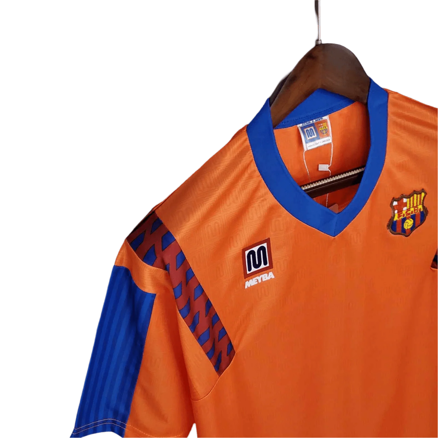 https://cdn.shopify.com/s/files/1/0826/7228/8075/files/19911992-fc-barcelona-orange-away-retro-kit-classickits433-691982.webp?v=1741199017
