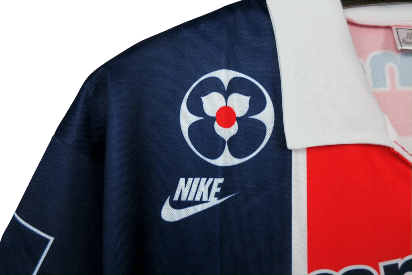 https://cdn.shopify.com/s/files/1/0826/7228/8075/files/19911992-paris-saint-germain-commodore-muller-home-retro-jersey-at-govintagejersey-779706.webp?v=1741199410