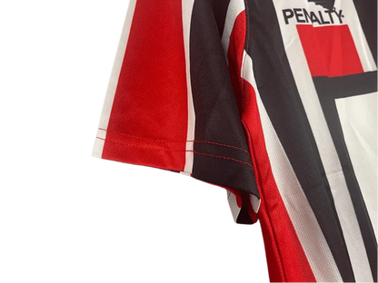 https://cdn.shopify.com/s/files/1/0826/7228/8075/files/19911992-sao-paulo-ibf-formularios-away-retro-jersey-251720.webp?v=1741197155