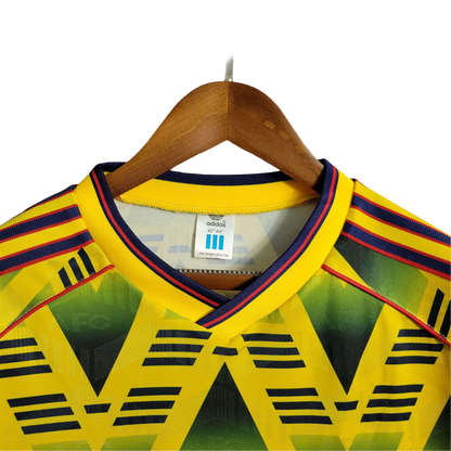 https://cdn.shopify.com/s/files/1/0826/7228/8075/files/19911993-arsenal-jvc-away-retro-kit-long-sleeve-classickits433-536255.webp?v=1741198388