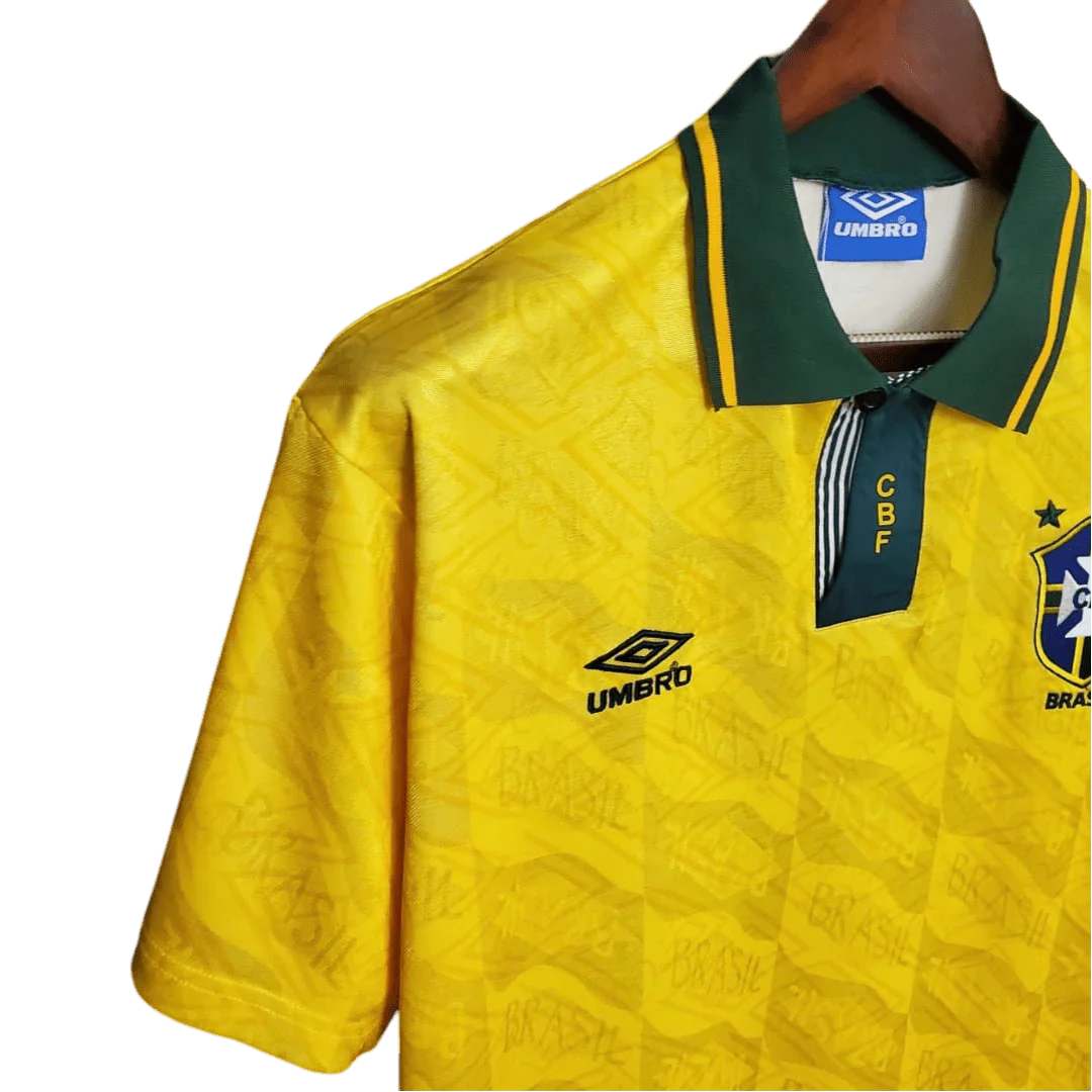 https://cdn.shopify.com/s/files/1/0826/7228/8075/files/19911993-brazil-home-retro-kit-classickits433-199575.webp?v=1741198761