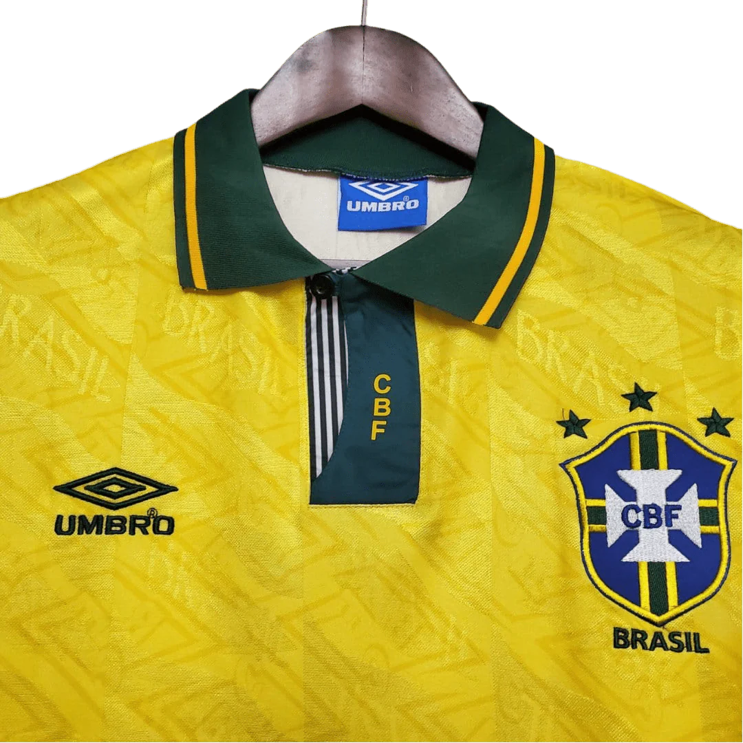 https://cdn.shopify.com/s/files/1/0826/7228/8075/files/19911993-brazil-home-retro-kit-classickits433-784378.webp?v=1741198764