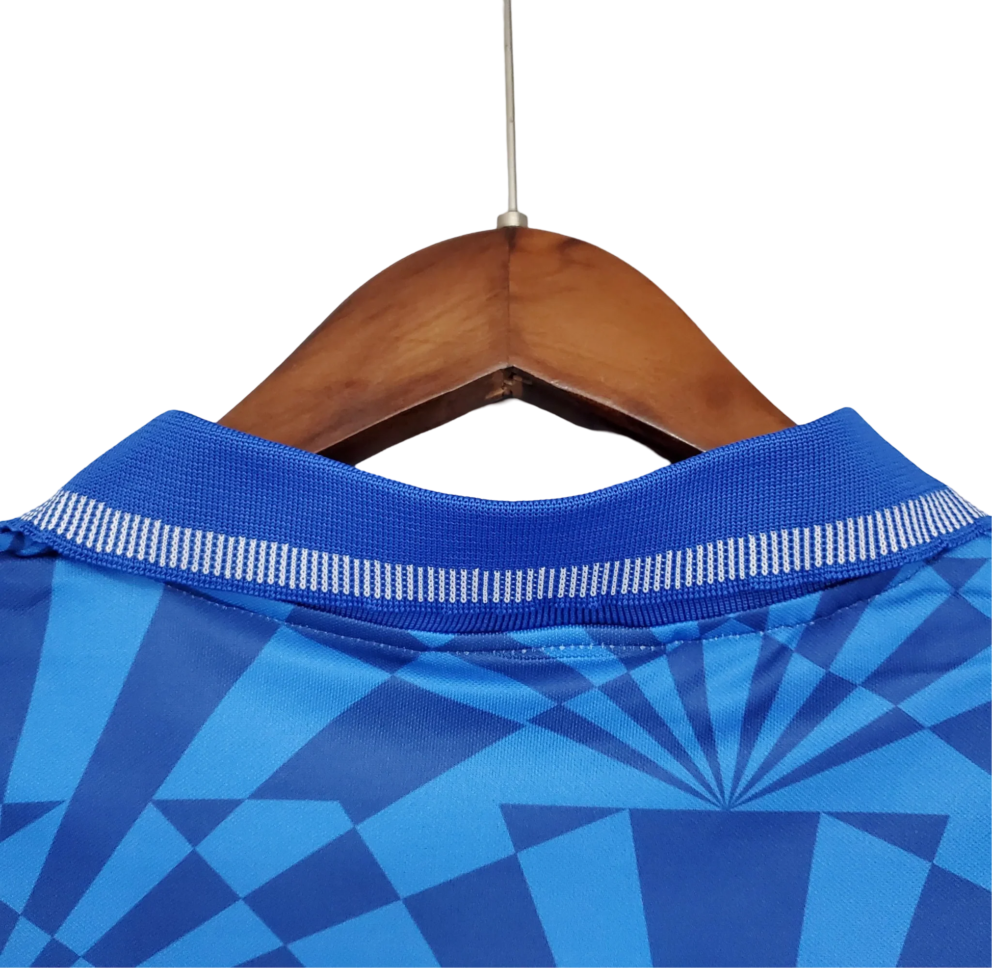 https://cdn.shopify.com/s/files/1/0826/7228/8075/files/19911993-napoli-voiello-home-retro-kit-classickits433-450831.webp?v=1741199048