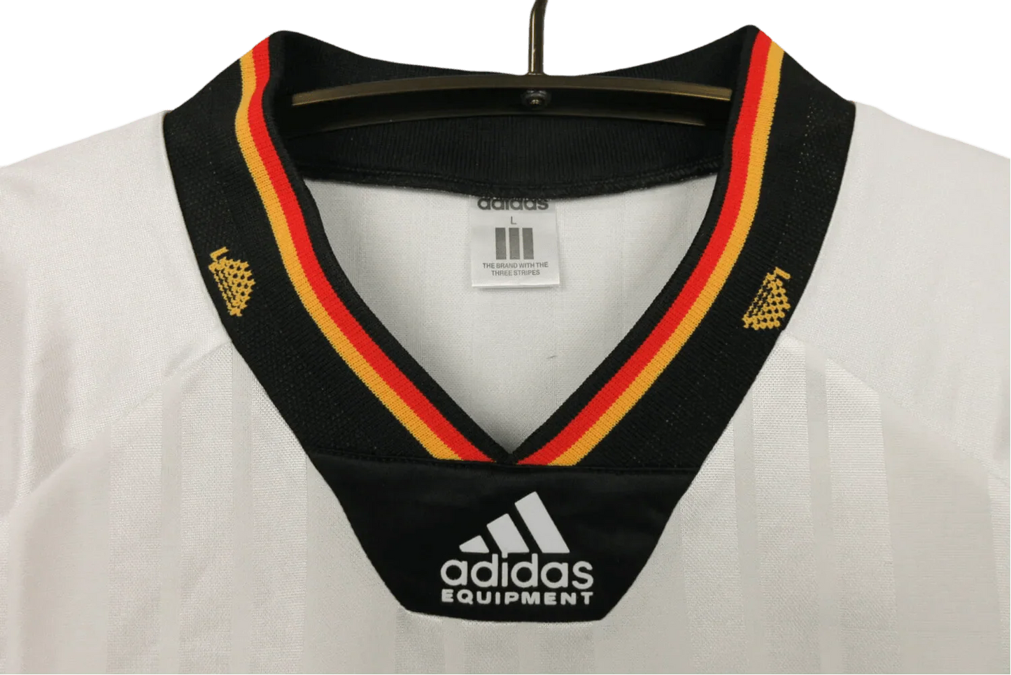 https://cdn.shopify.com/s/files/1/0826/7228/8075/files/1992-germany-home-retro-kit-394611.webp?v=1741197049