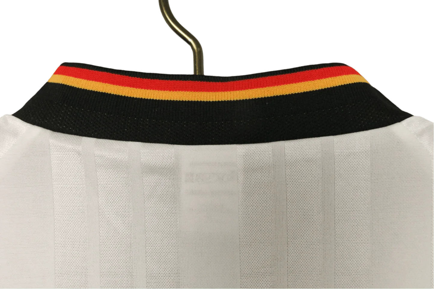 https://cdn.shopify.com/s/files/1/0826/7228/8075/files/1992-germany-home-retro-kit-412759.webp?v=1741197045
