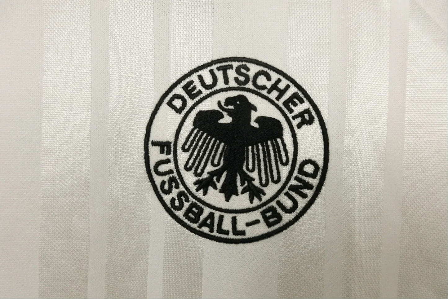 https://cdn.shopify.com/s/files/1/0826/7228/8075/files/1992-germany-home-retro-kit-523565.webp?v=1741197046