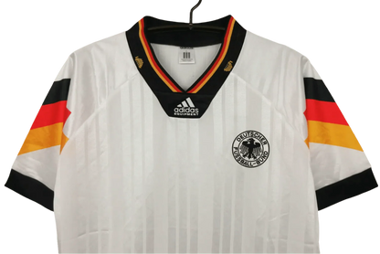 https://cdn.shopify.com/s/files/1/0826/7228/8075/files/1992-germany-home-retro-kit-799439.webp?v=1741197045