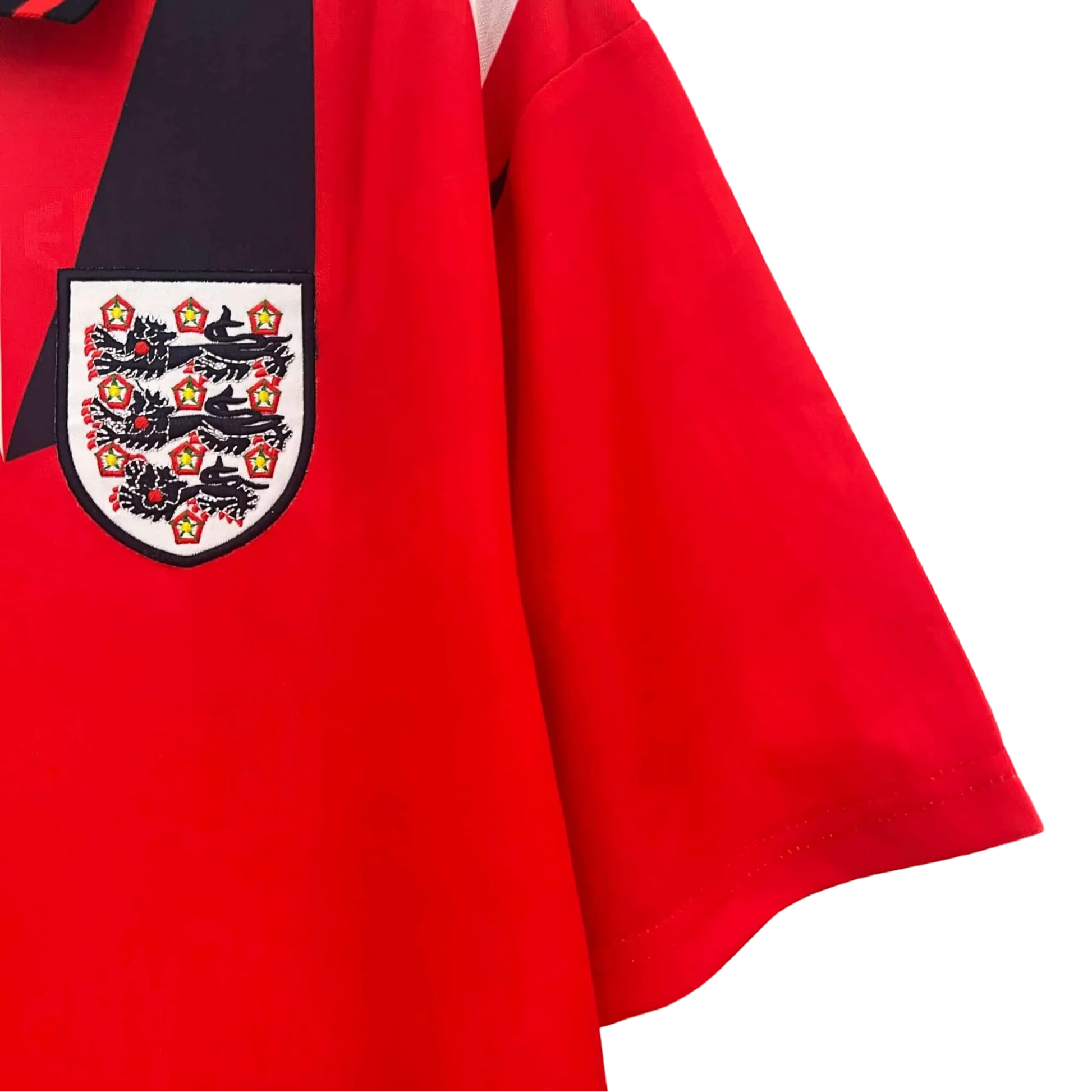 https://cdn.shopify.com/s/files/1/0826/7228/8075/files/19921993-england-away-retro-kit-classickits433-378256.webp?v=1741198472
