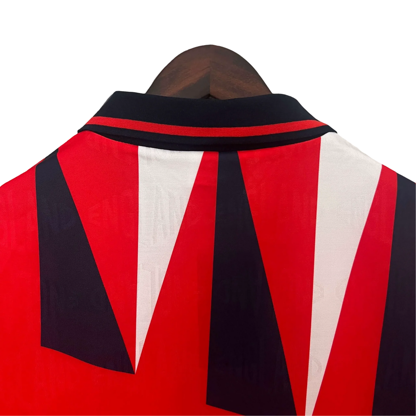 https://cdn.shopify.com/s/files/1/0826/7228/8075/files/19921993-england-away-retro-kit-classickits433-432693.webp?v=1741198472