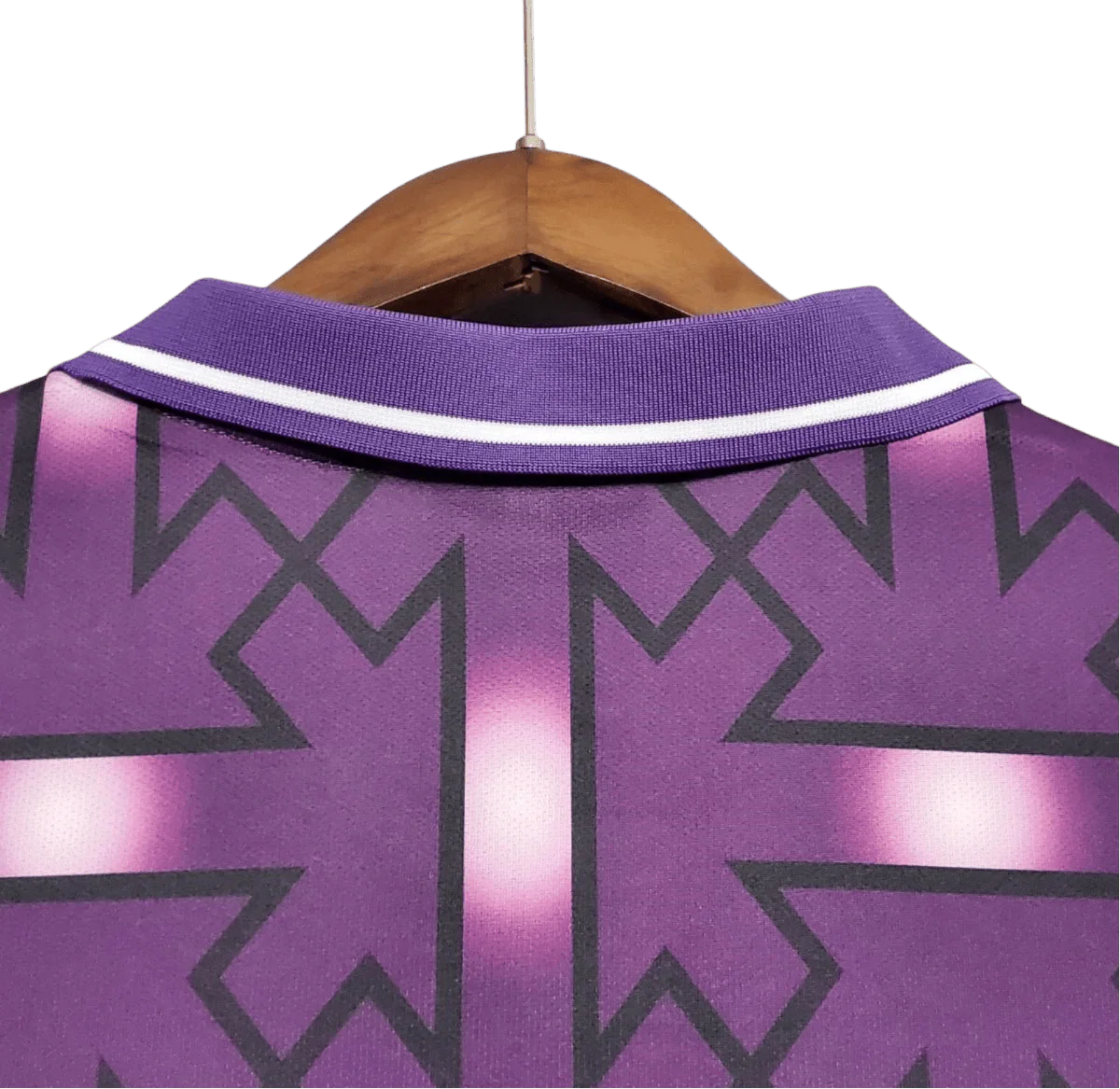 https://cdn.shopify.com/s/files/1/0826/7228/8075/files/19921993-fiorentina-florence-7up-away-retro-kit-classickits433-332145.webp?v=1741199031