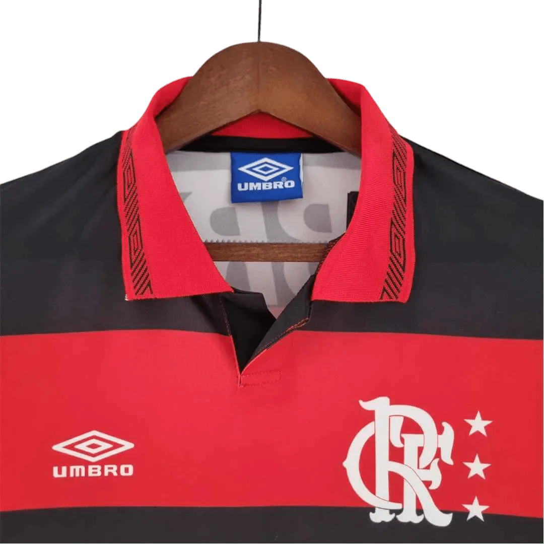 https://cdn.shopify.com/s/files/1/0826/7228/8075/files/19921993-flamengo-lubrax-home-retro-jersey-489452.webp?v=1741197156