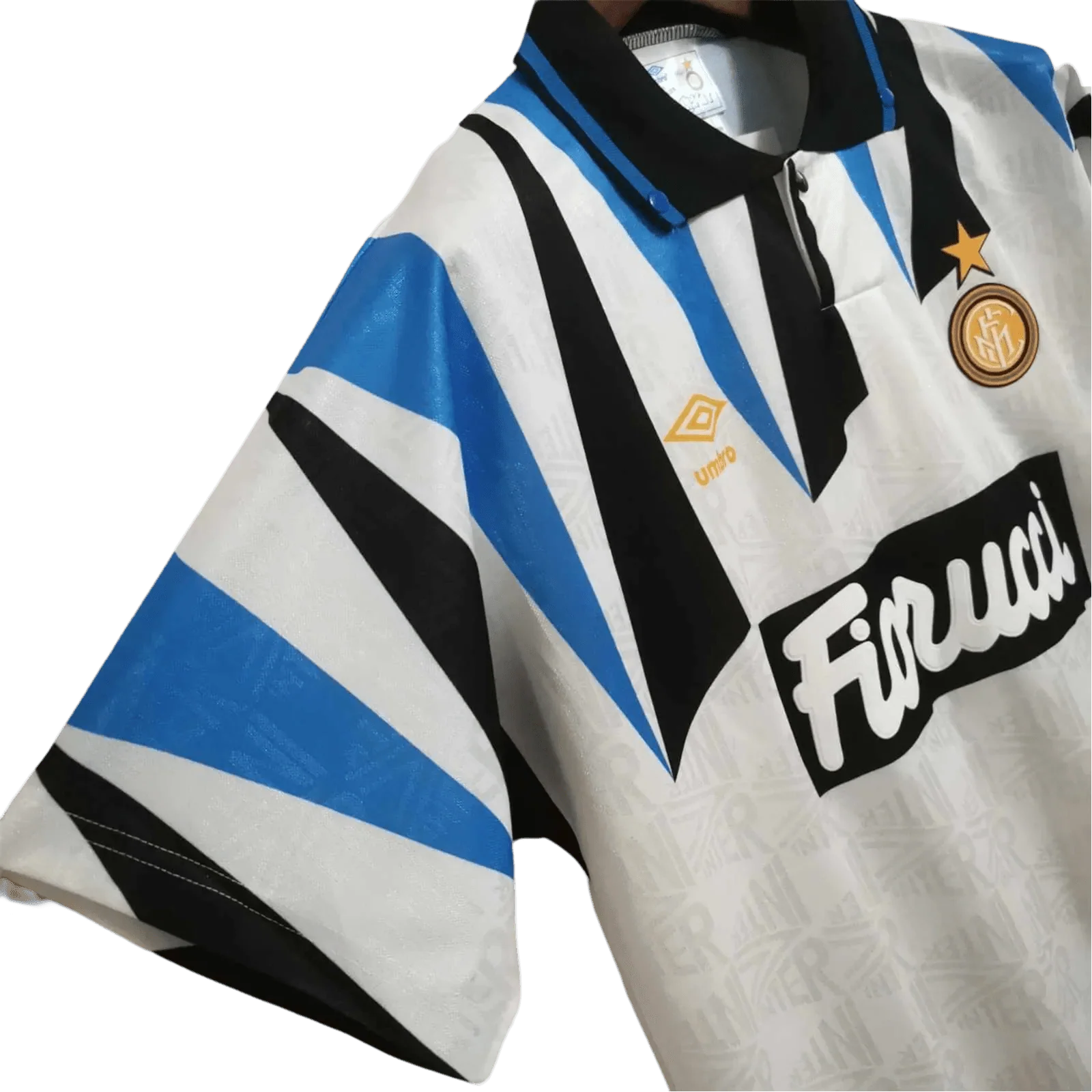https://cdn.shopify.com/s/files/1/0826/7228/8075/files/19921993-inter-milan-fiorucci-away-retro-kit-836857.webp?v=1741197490