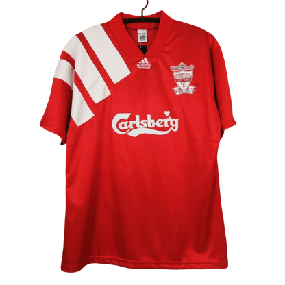 https://cdn.shopify.com/s/files/1/0826/7228/8075/files/19921993-liverpool-carlsberg-home-retro-kit-classickits433-268311.webp?v=1741199197