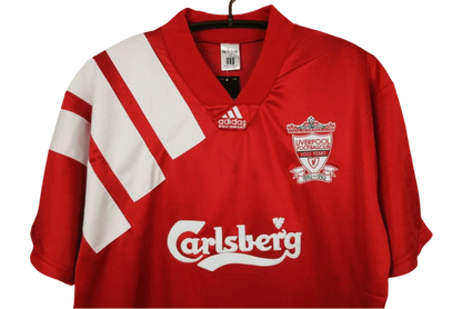 https://cdn.shopify.com/s/files/1/0826/7228/8075/files/19921993-liverpool-carlsberg-home-retro-kit-classickits433-644700.webp?v=1741199195
