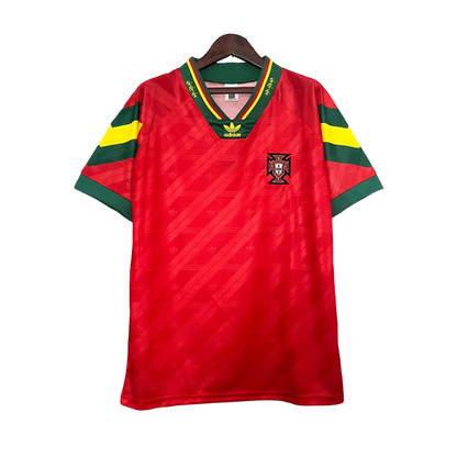 https://cdn.shopify.com/s/files/1/0826/7228/8075/files/19921994-portugal-home-retro-jersey-403807.webp?v=1741198516
