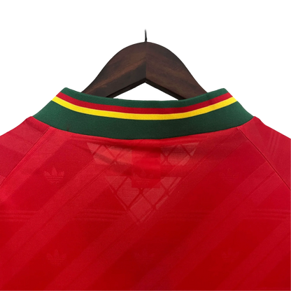 https://cdn.shopify.com/s/files/1/0826/7228/8075/files/19921994-portugal-home-retro-jersey-638409.webp?v=1741198516